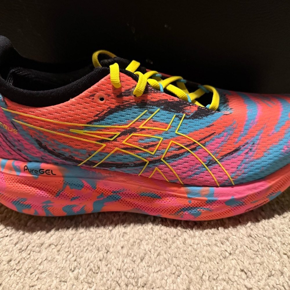 ASICS Gel Nimbus size 9 - never worn - Picture 4 of 4